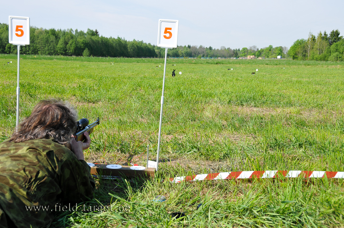 Panen ka paugu ja see jänes kukub ka kohe